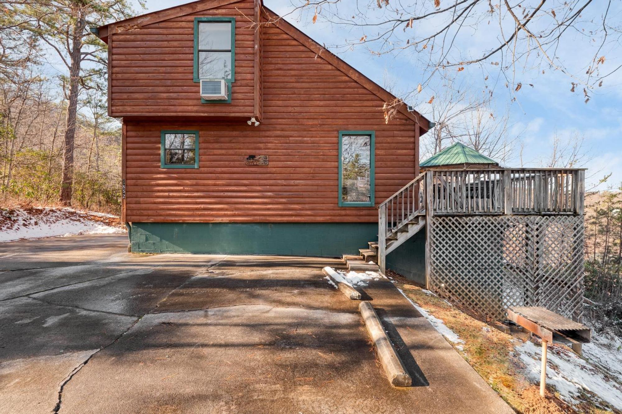 Fontana By Avantstay Gorgeous Mountain Cabin W Views Hot Tub Game Room Gatlinburg Buitenkant foto
